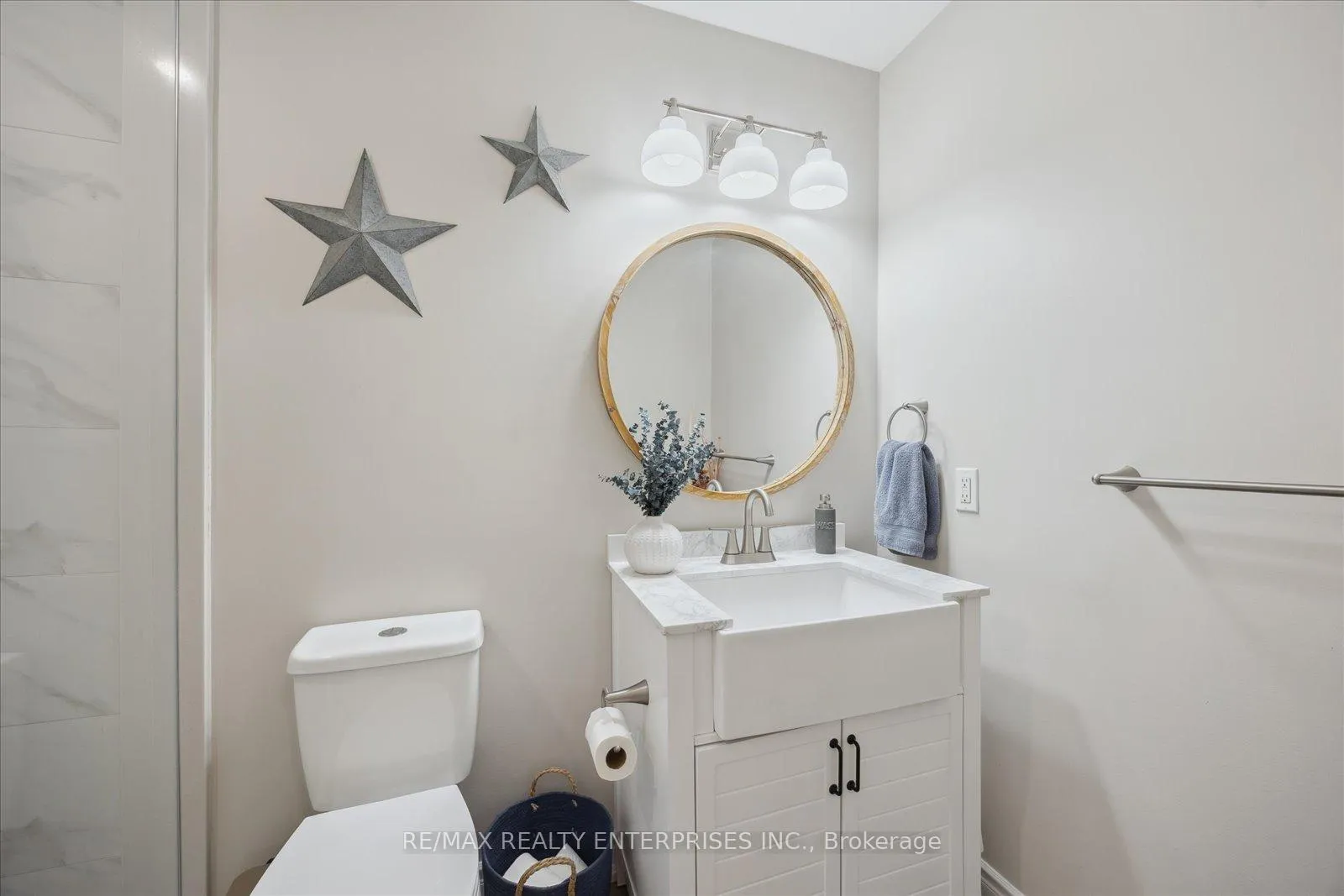 Photo 35 of 23 Dadson Drive, Clarington, Bowmanville — HOMEH