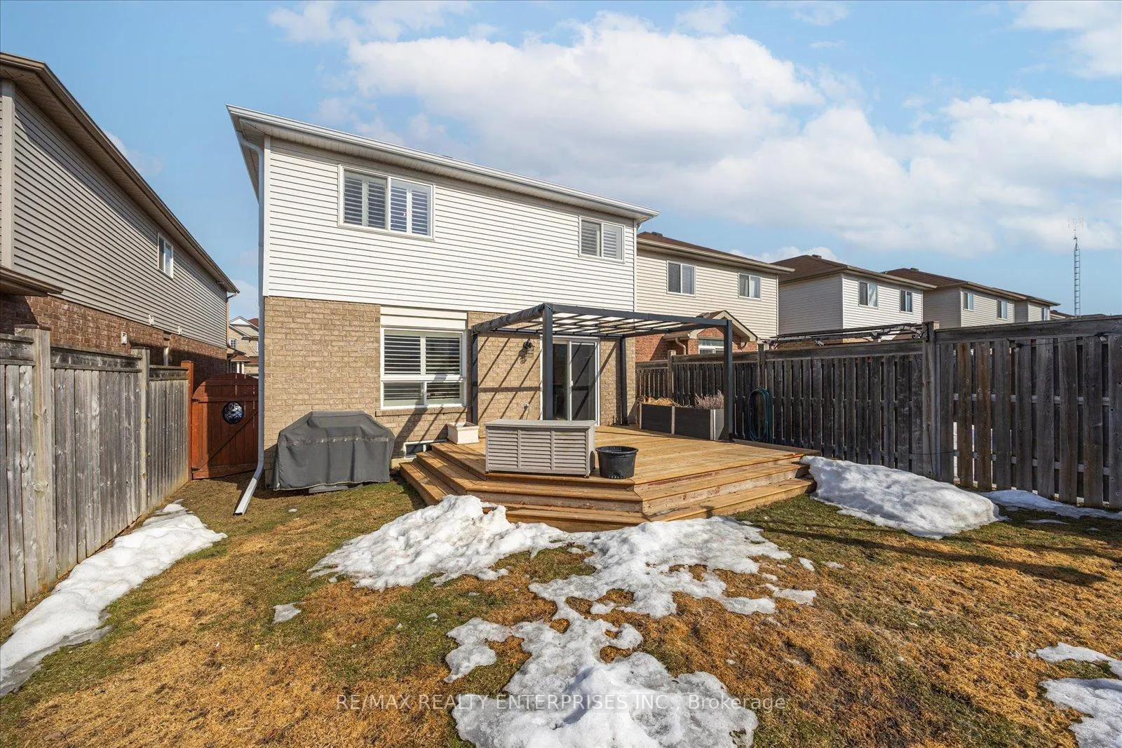 Photo 43 of 23 Dadson Drive, Clarington, Bowmanville — HOMEH