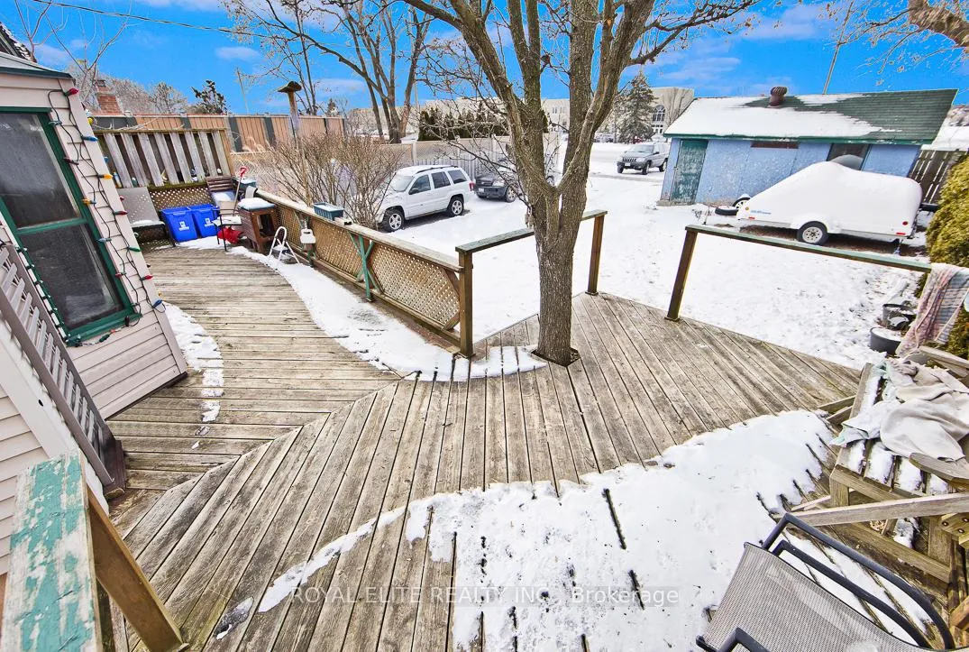 Photo 4 of 1945 Whites Road, Pickering, Amberlea — HOMEH