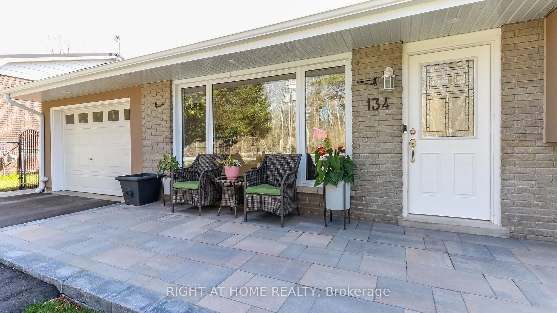 Photo 3 of 134 Switzer Street, Clearview, Rural Clearview — HOMEH
