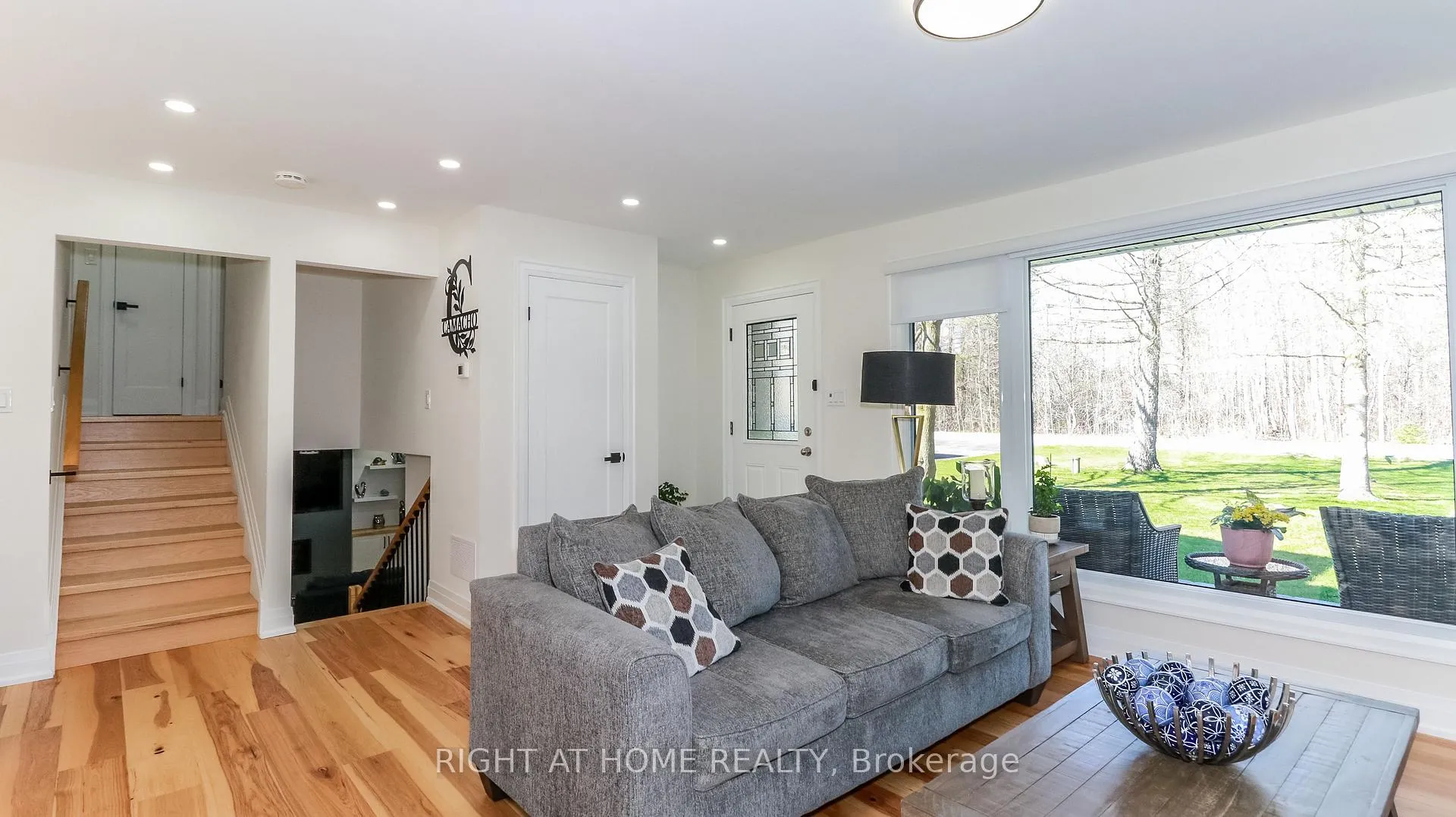Photo 6 of 134 Switzer Street, Clearview, Rural Clearview — HOMEH