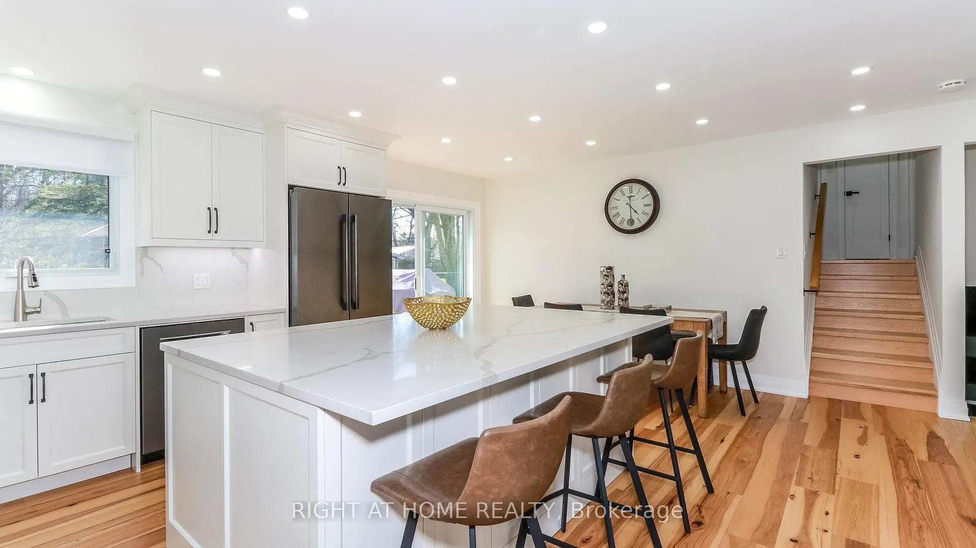 Photo 14 of 134 Switzer Street, Clearview, Rural Clearview — HOMEH