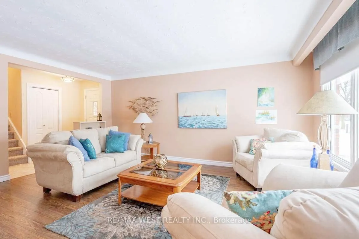 Photo 3 of 7570 Jubilee Drive, Niagara Falls, Marineland — HOMEH