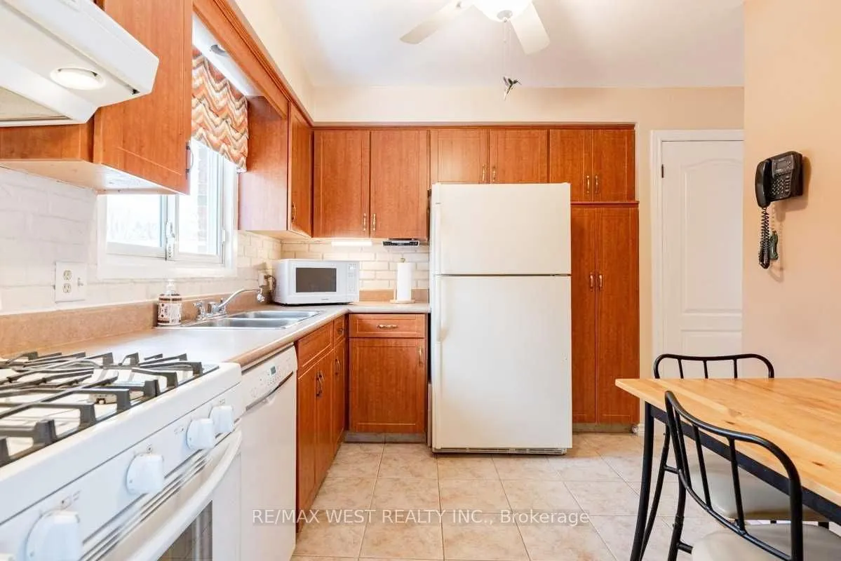 Photo 8 of 7570 Jubilee Drive, Niagara Falls, Marineland — HOMEH