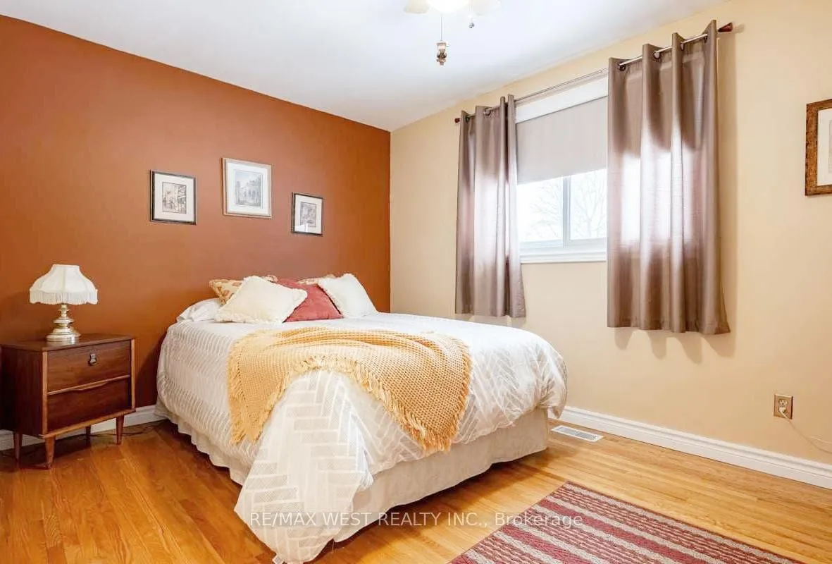 Photo 10 of 7570 Jubilee Drive, Niagara Falls, Marineland — HOMEH