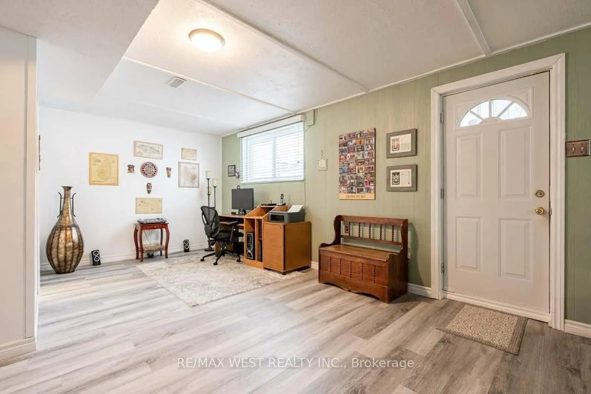 Photo 13 of 7570 Jubilee Drive, Niagara Falls, Marineland — HOMEH
