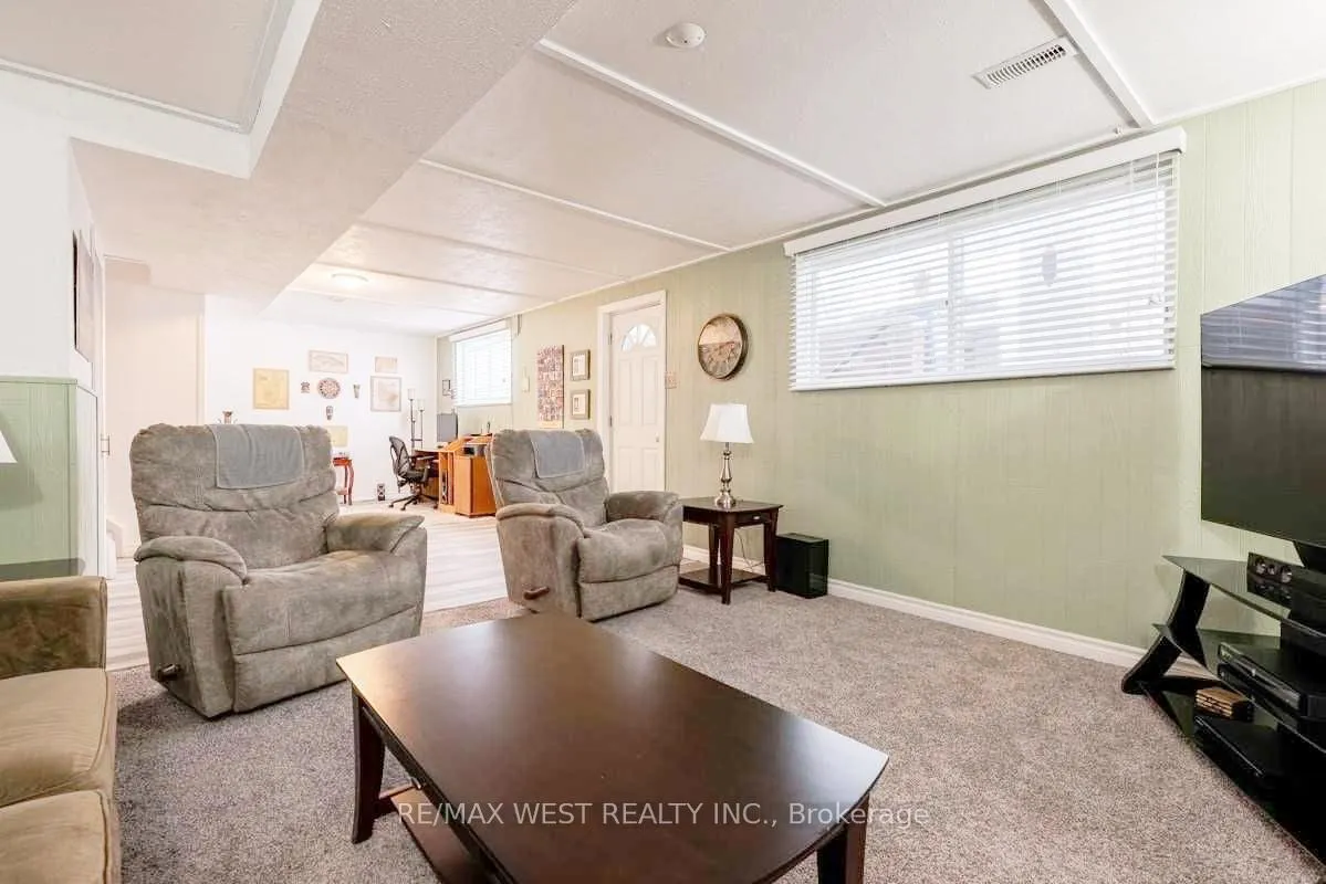 Photo 16 of 7570 Jubilee Drive, Niagara Falls, Marineland — HOMEH