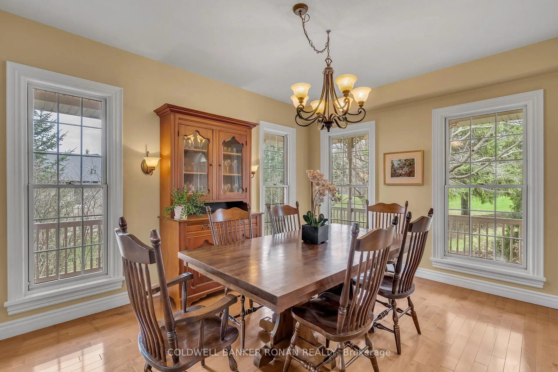Photo 5 of 38 Tecumseth Heights Drive, New Tecumseth, Rural New Tecumseth — HOMEH