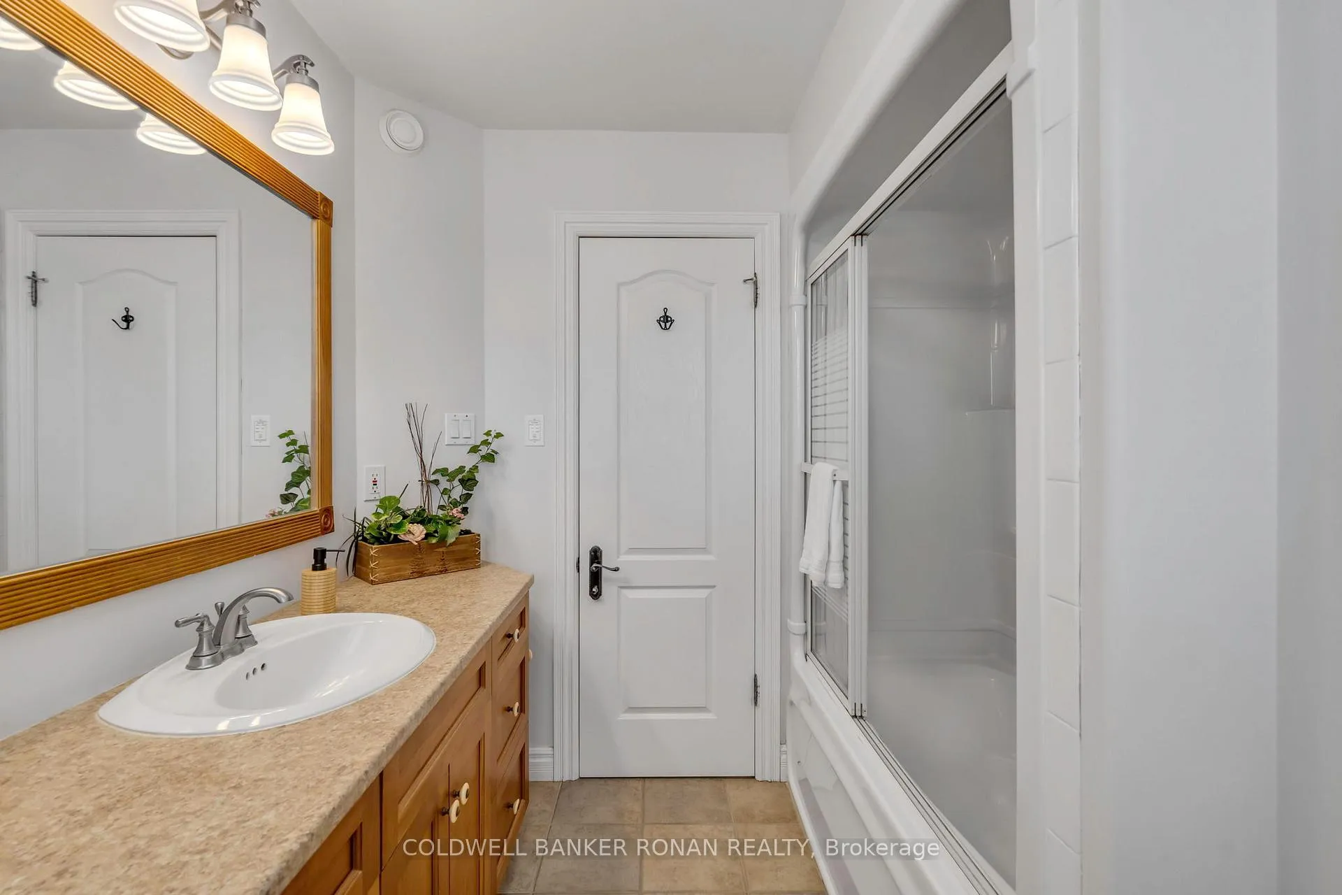 Photo 22 of 38 Tecumseth Heights Drive, New Tecumseth, Rural New Tecumseth — HOMEH