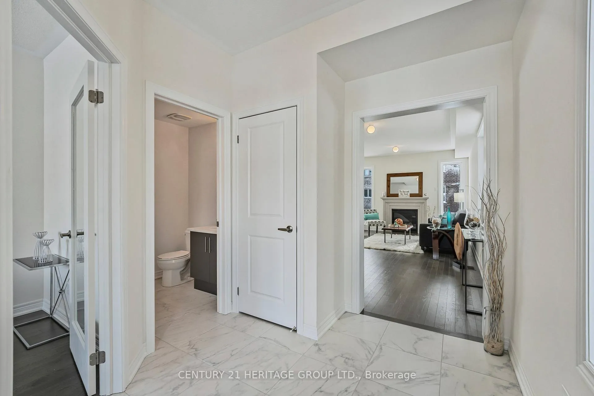Photo 7 of 1303 Davis Loop, Innisfil, Lefroy — HOMEH