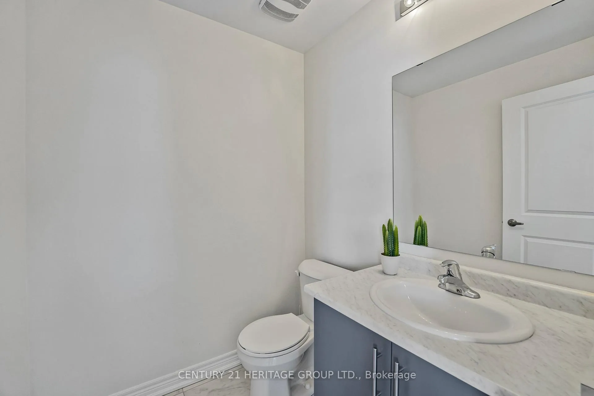 Photo 11 of 1303 Davis Loop, Innisfil, Lefroy — HOMEH