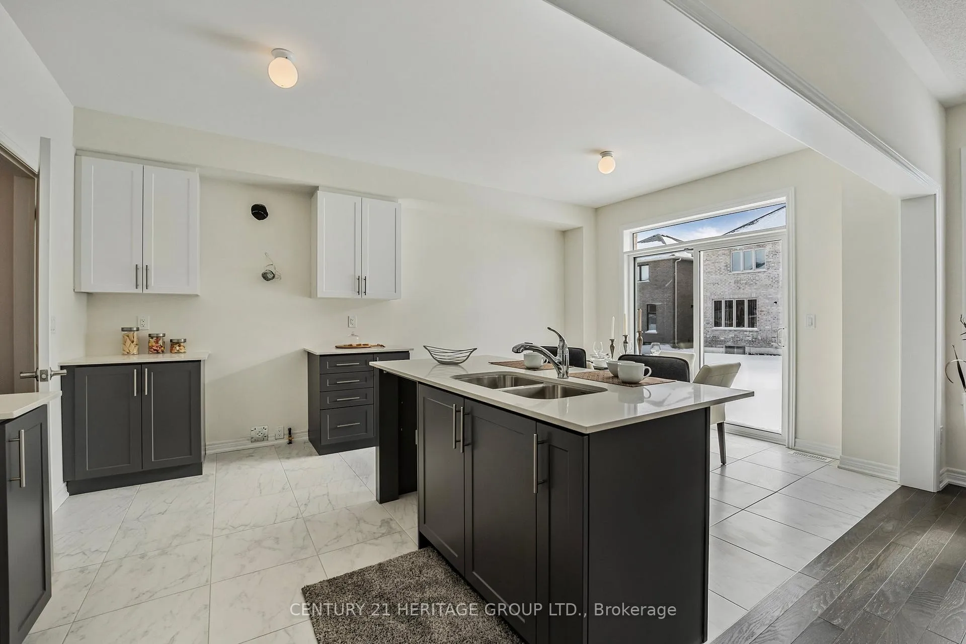 Photo 18 of 1303 Davis Loop, Innisfil, Lefroy — HOMEH
