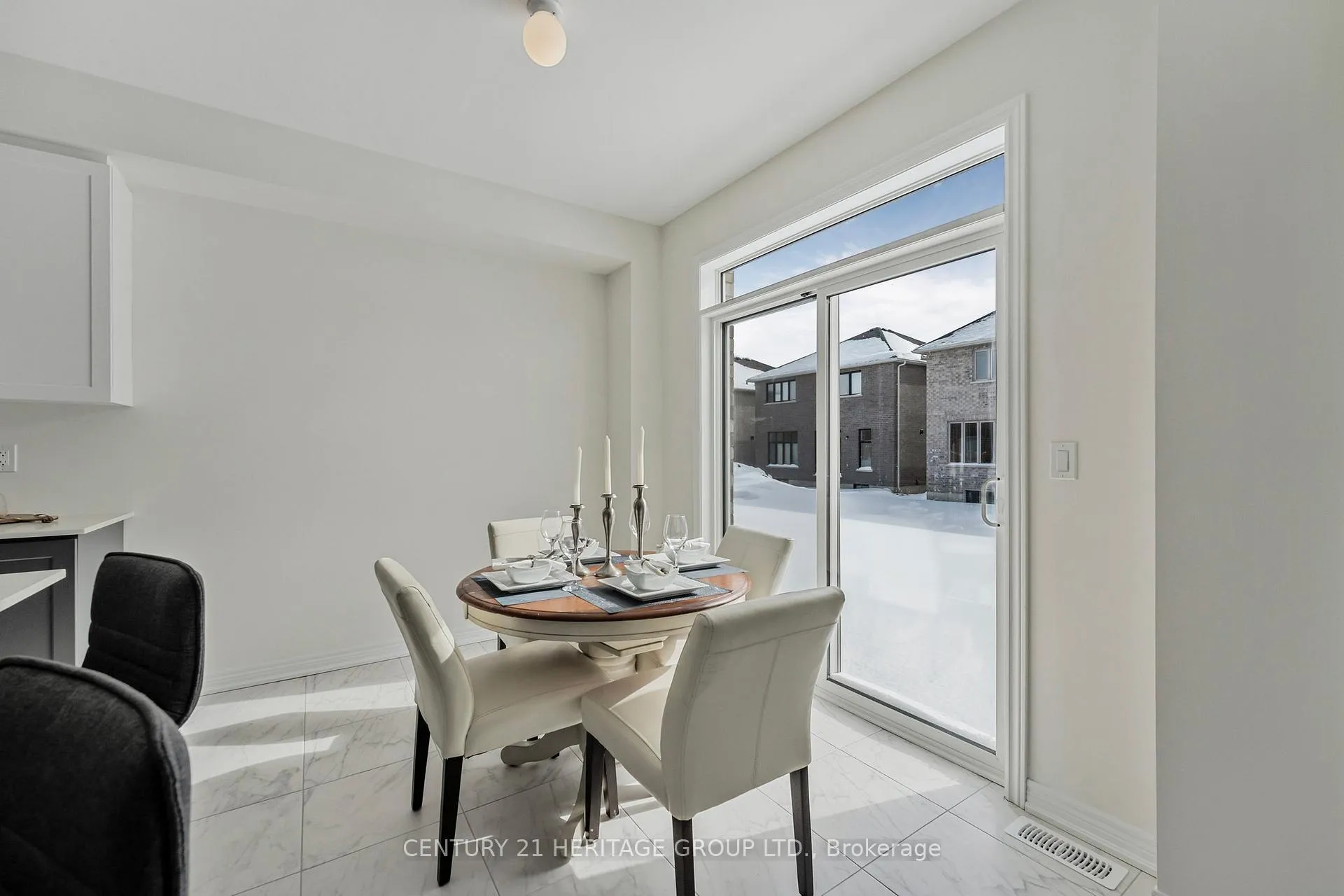 Photo 22 of 1303 Davis Loop, Innisfil, Lefroy — HOMEH
