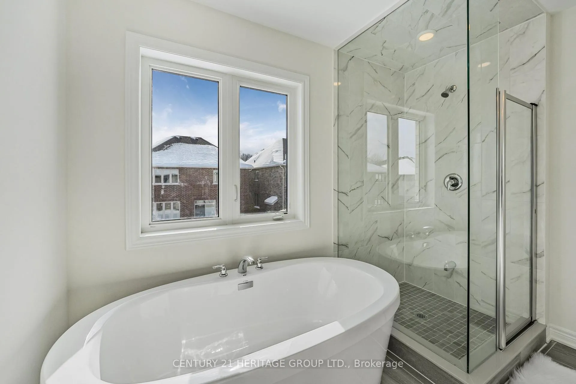 Photo 34 of 1303 Davis Loop, Innisfil, Lefroy — HOMEH