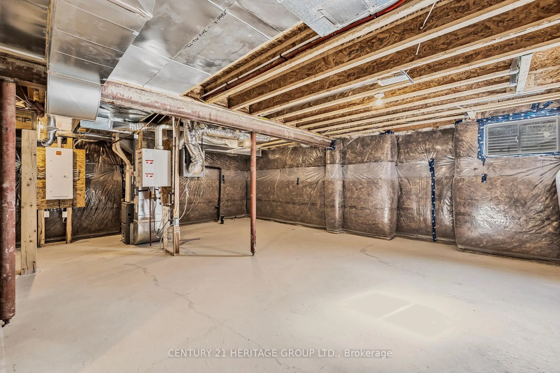Photo 45 of 1303 Davis Loop, Innisfil, Lefroy — HOMEH