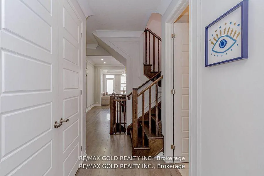 Photo 8 of 297 Equestrian Way, Cambridge, Hagey — HOMEH