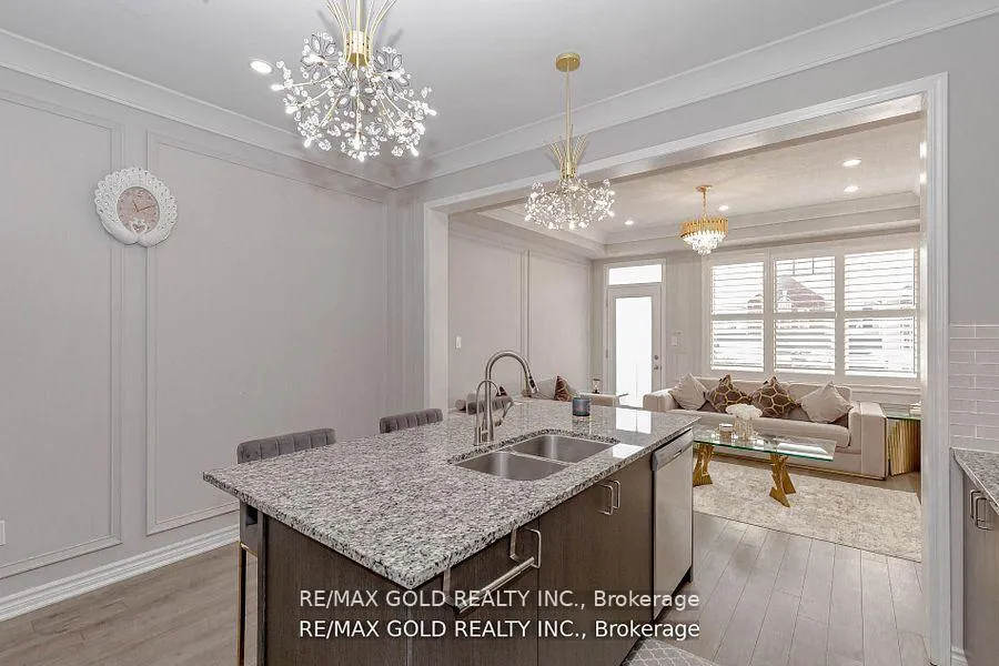 Photo 10 of 297 Equestrian Way, Cambridge, Hagey — HOMEH