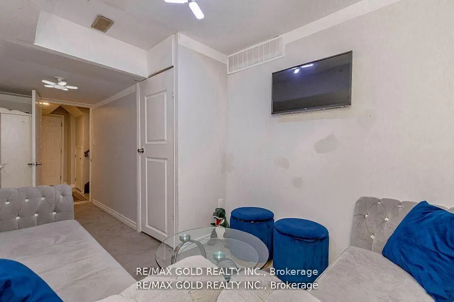 Photo 31 of 297 Equestrian Way, Cambridge, Hagey — HOMEH