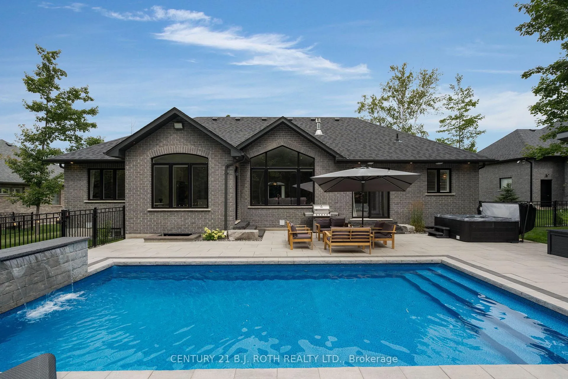 Photo 13 of 10 Walter James Parkway, Springwater, Snow Valley — HOMEH
