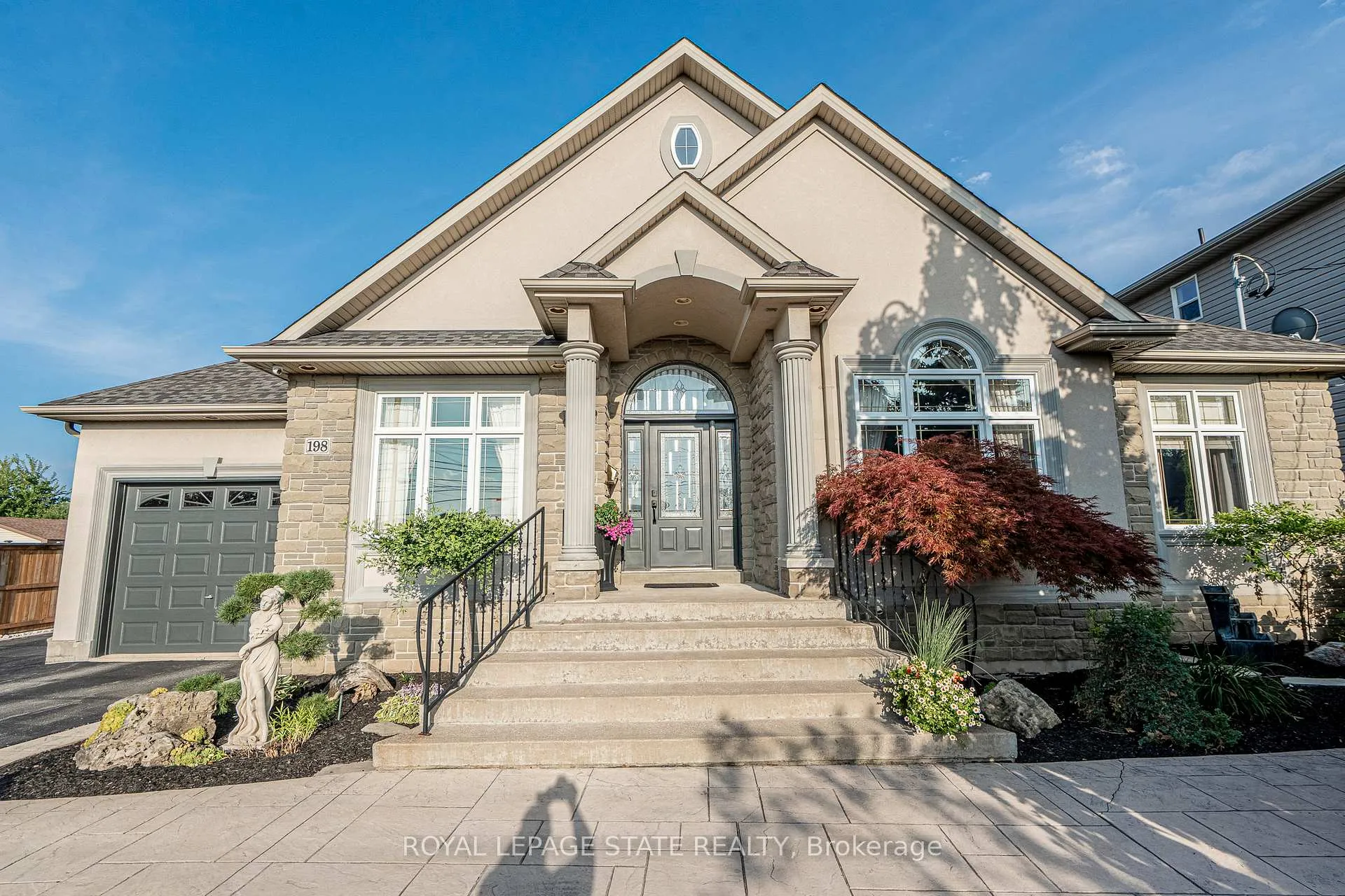 Photo 3 of 198 Gray Road, Hamilton, Stoney Creek — HOMEH
