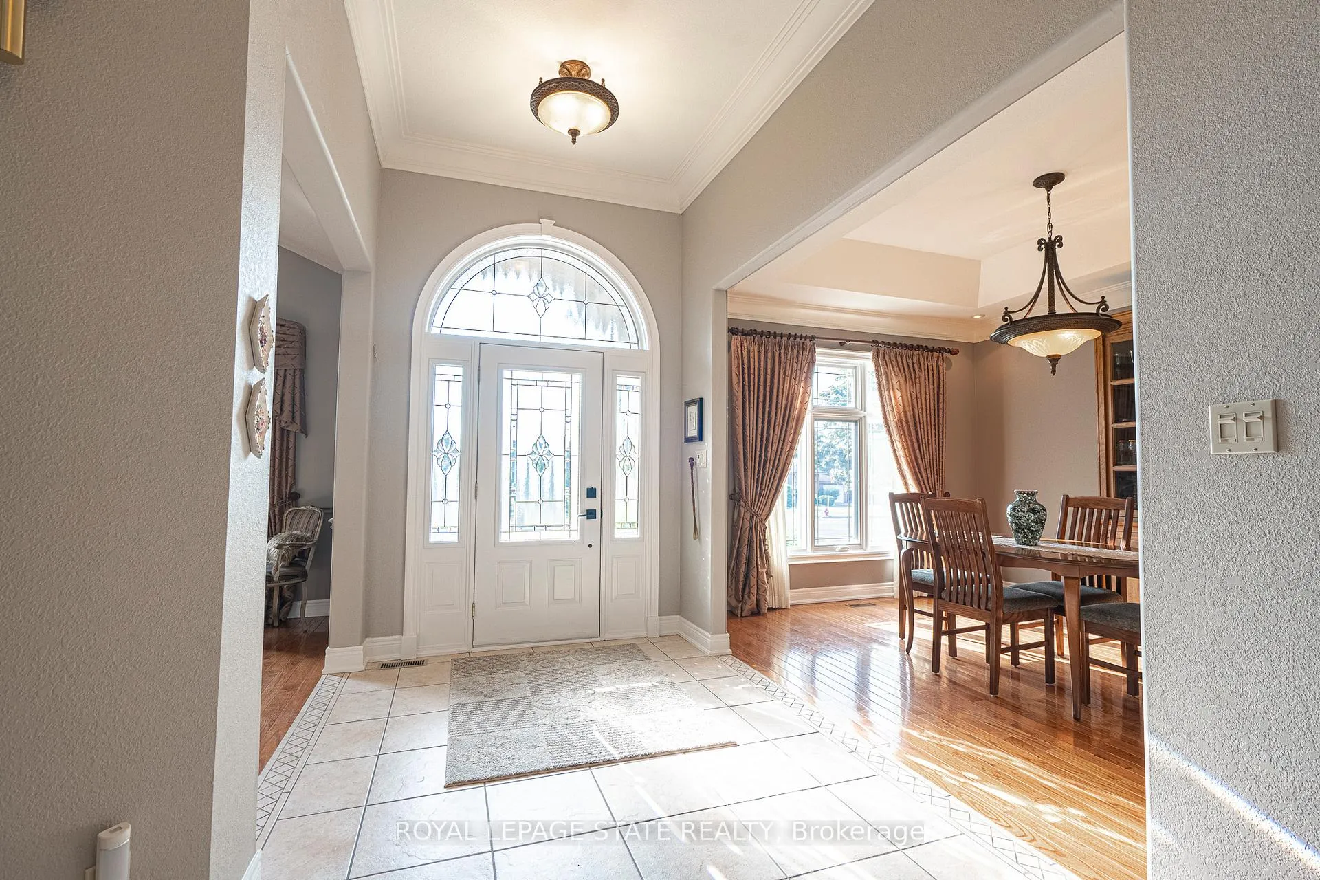 Photo 5 of 198 Gray Road, Hamilton, Stoney Creek — HOMEH
