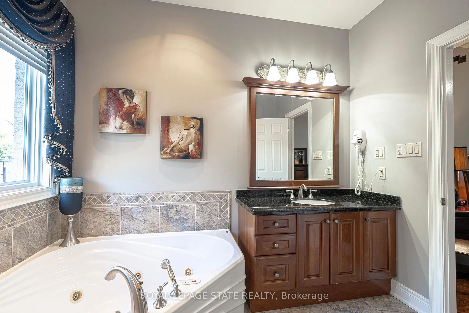 Photo 24 of 198 Gray Road, Hamilton, Stoney Creek — HOMEH