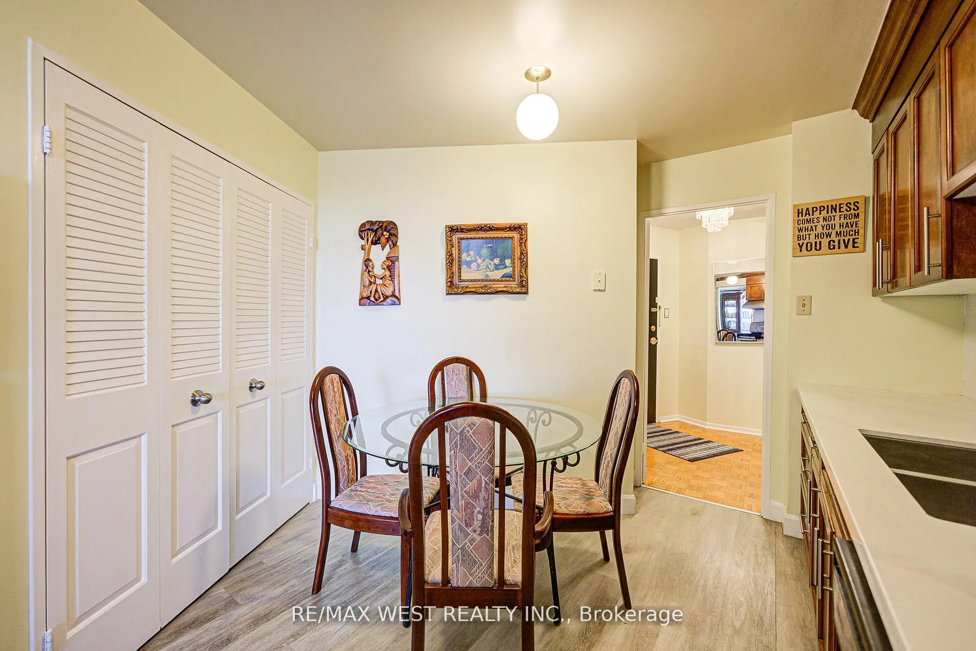 Photo 14 of Unit 906, 150 Neptune Drive, Toronto, Englemount-Lawrence — HOMEH