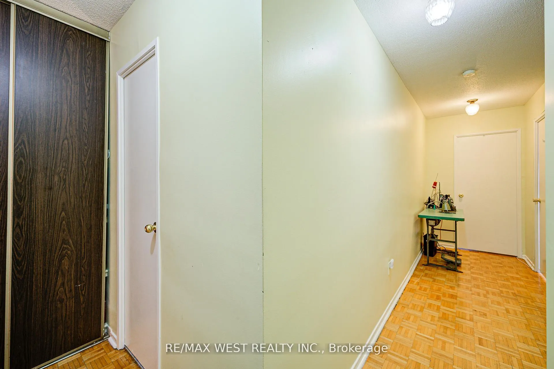 Photo 35 of Unit 906, 150 Neptune Drive, Toronto, Englemount-Lawrence — HOMEH