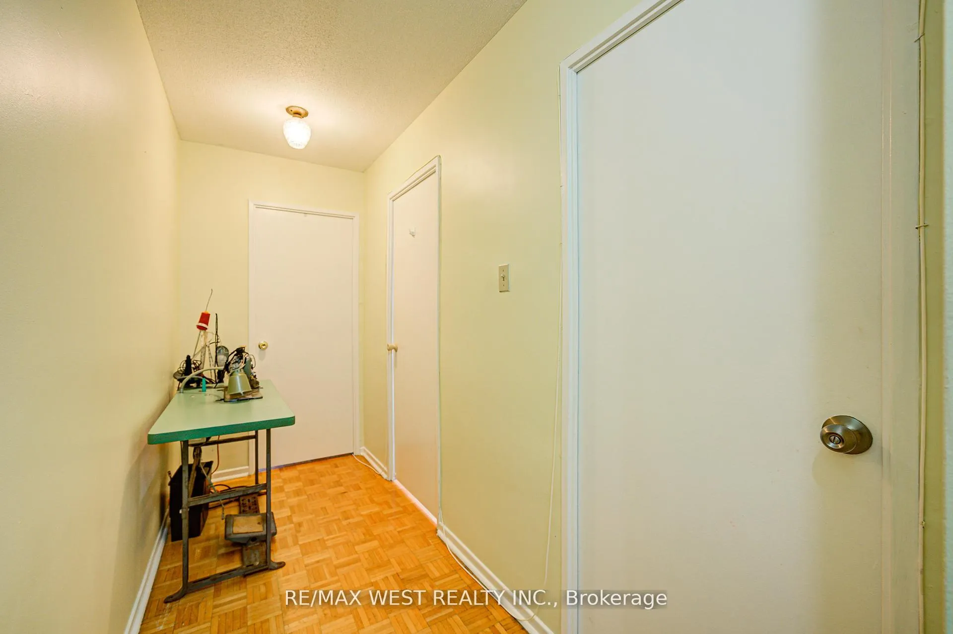 Photo 36 of Unit 906, 150 Neptune Drive, Toronto, Englemount-Lawrence — HOMEH