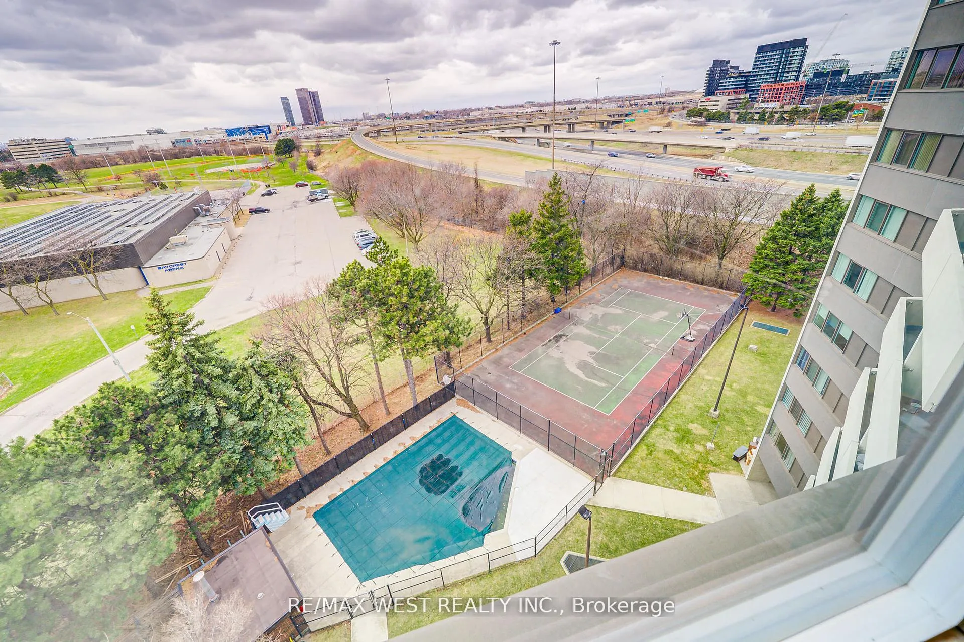 Photo 41 of Unit 906, 150 Neptune Drive, Toronto, Englemount-Lawrence — HOMEH