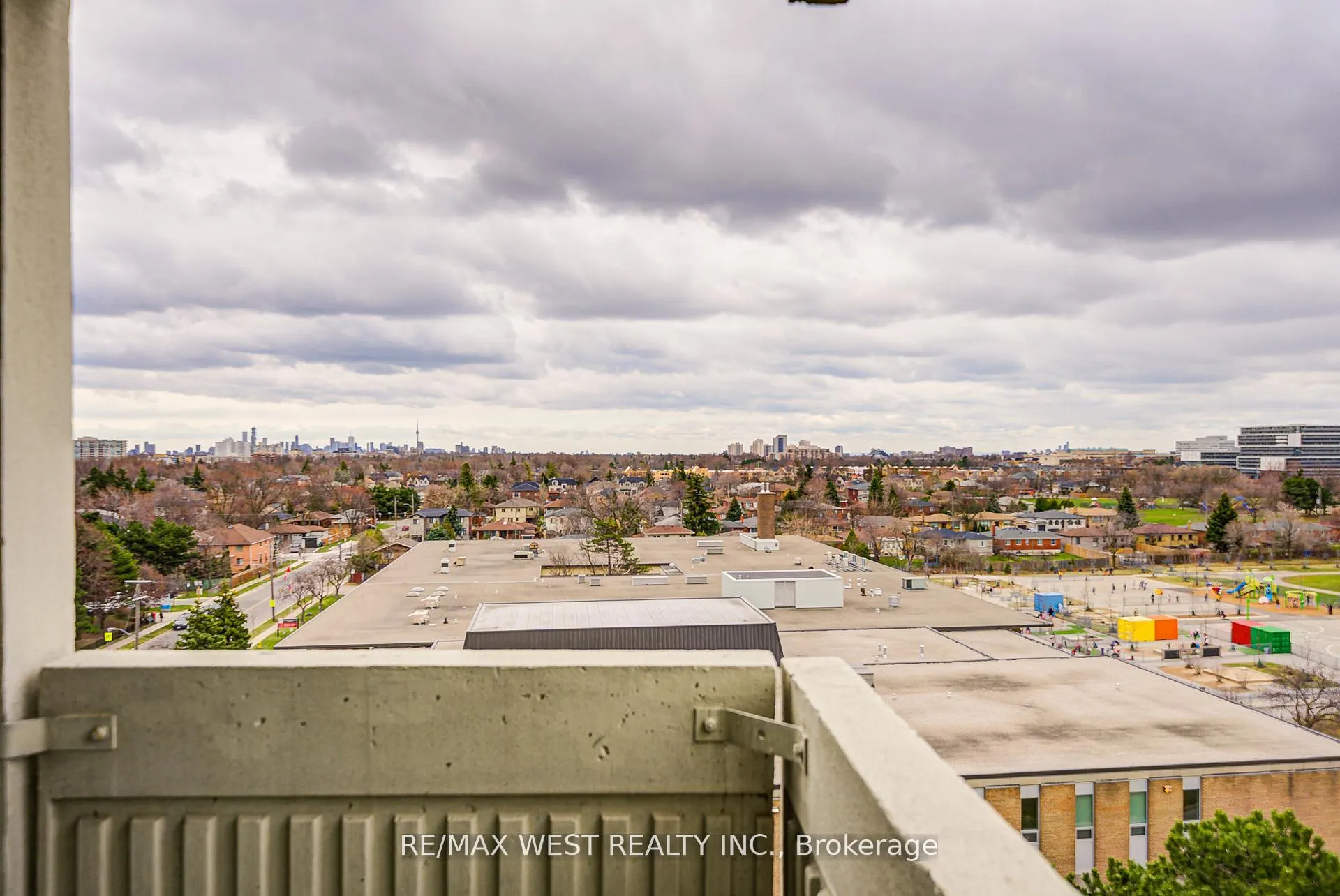 Photo 43 of Unit 906, 150 Neptune Drive, Toronto, Englemount-Lawrence — HOMEH