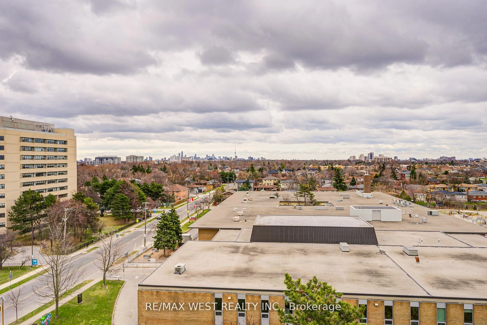 Photo 46 of Unit 906, 150 Neptune Drive, Toronto, Englemount-Lawrence — HOMEH