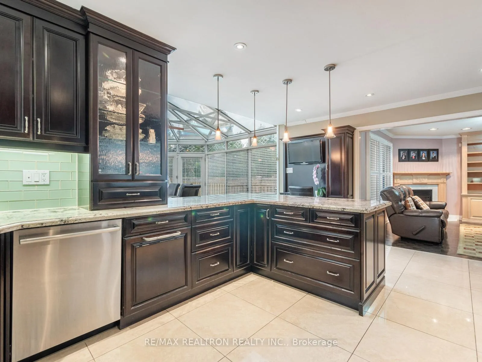 Photo 6 of 123 Hammerstone Crescent, Vaughan, Beverley Glen — HOMEH