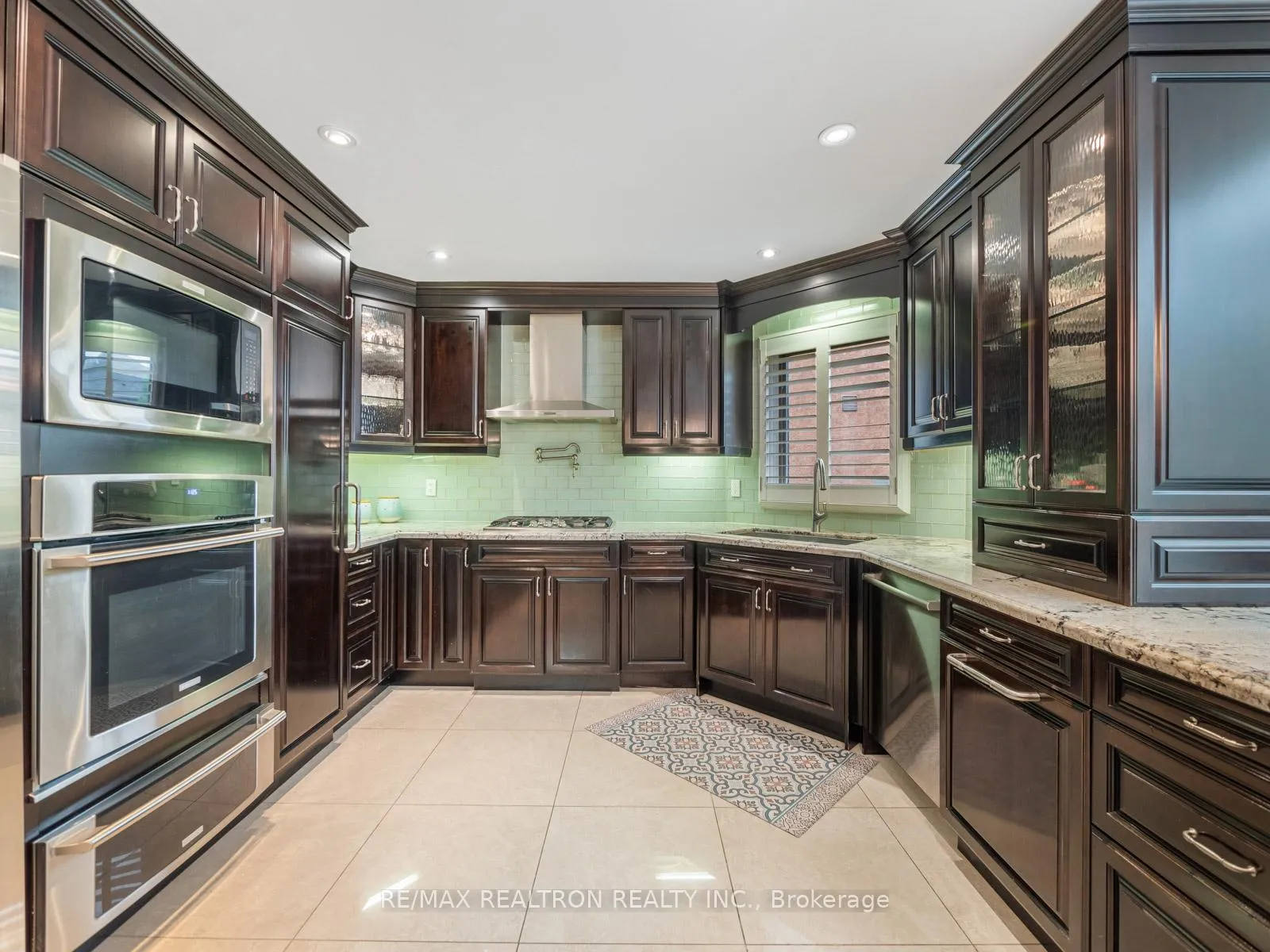 Photo 7 of 123 Hammerstone Crescent, Vaughan, Beverley Glen — HOMEH