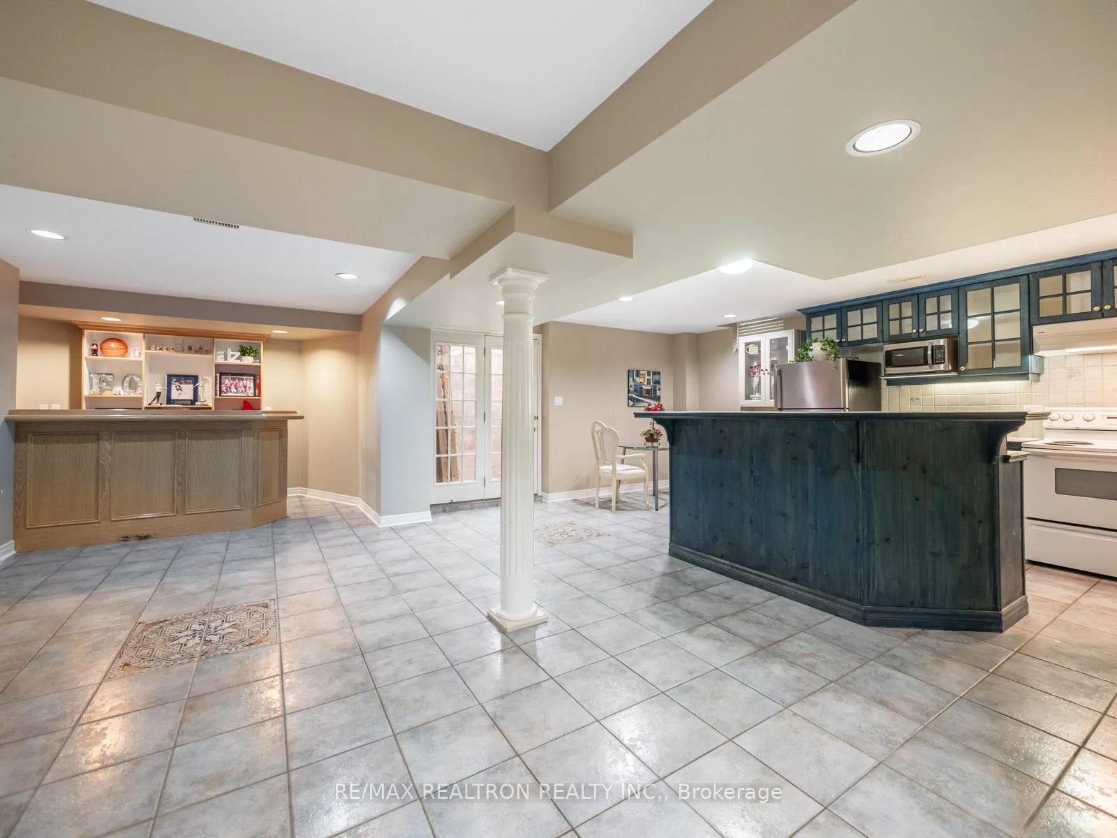 Photo 24 of 123 Hammerstone Crescent, Vaughan, Beverley Glen — HOMEH