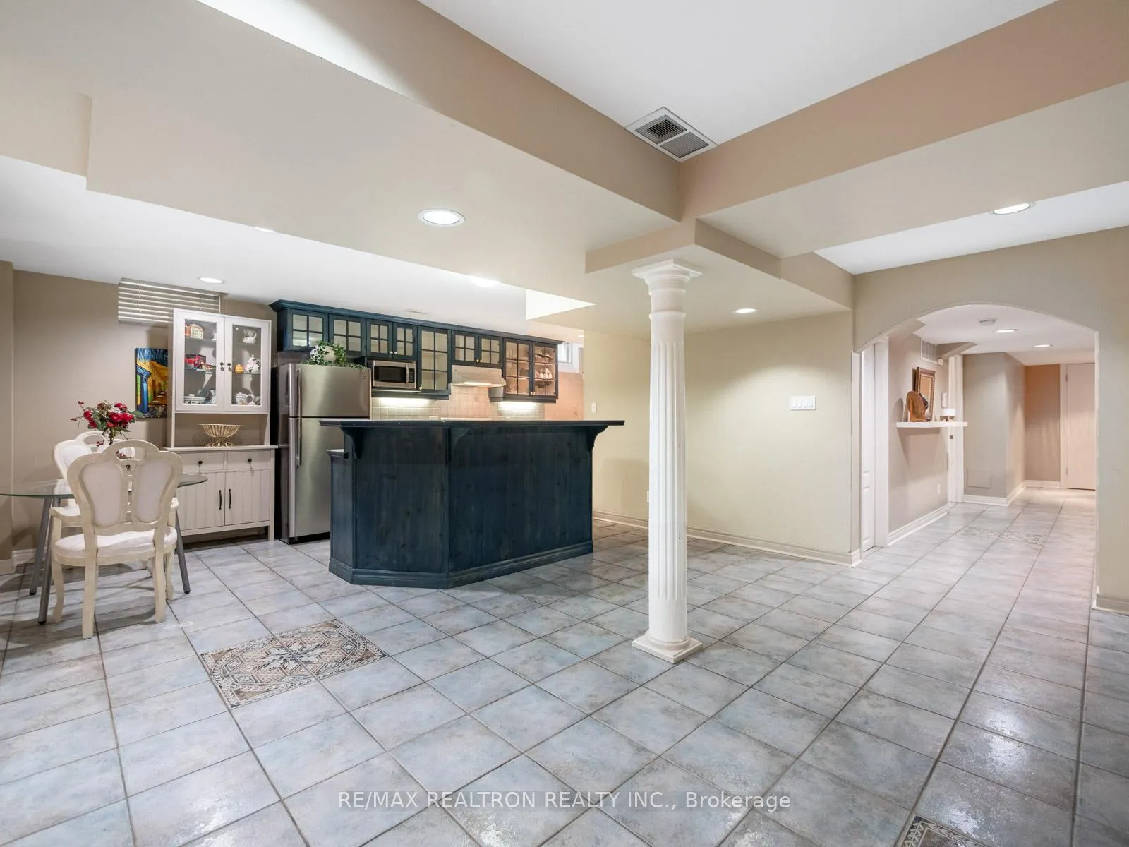 Photo 25 of 123 Hammerstone Crescent, Vaughan, Beverley Glen — HOMEH