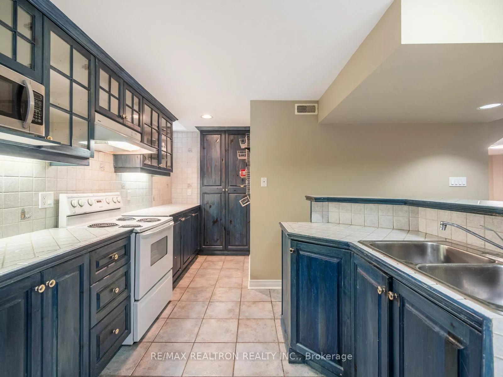 Photo 26 of 123 Hammerstone Crescent, Vaughan, Beverley Glen — HOMEH