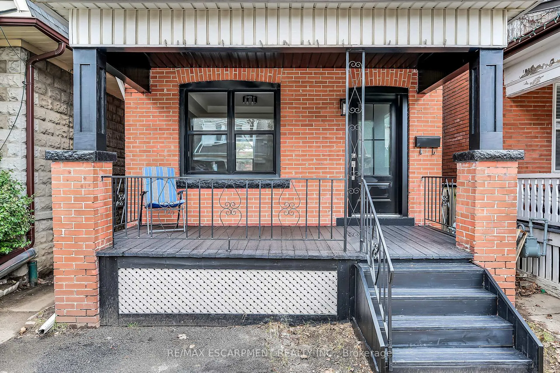Photo 3 of 117 Rosslyn Avenue N, Hamilton, Crown Point — HOMEH