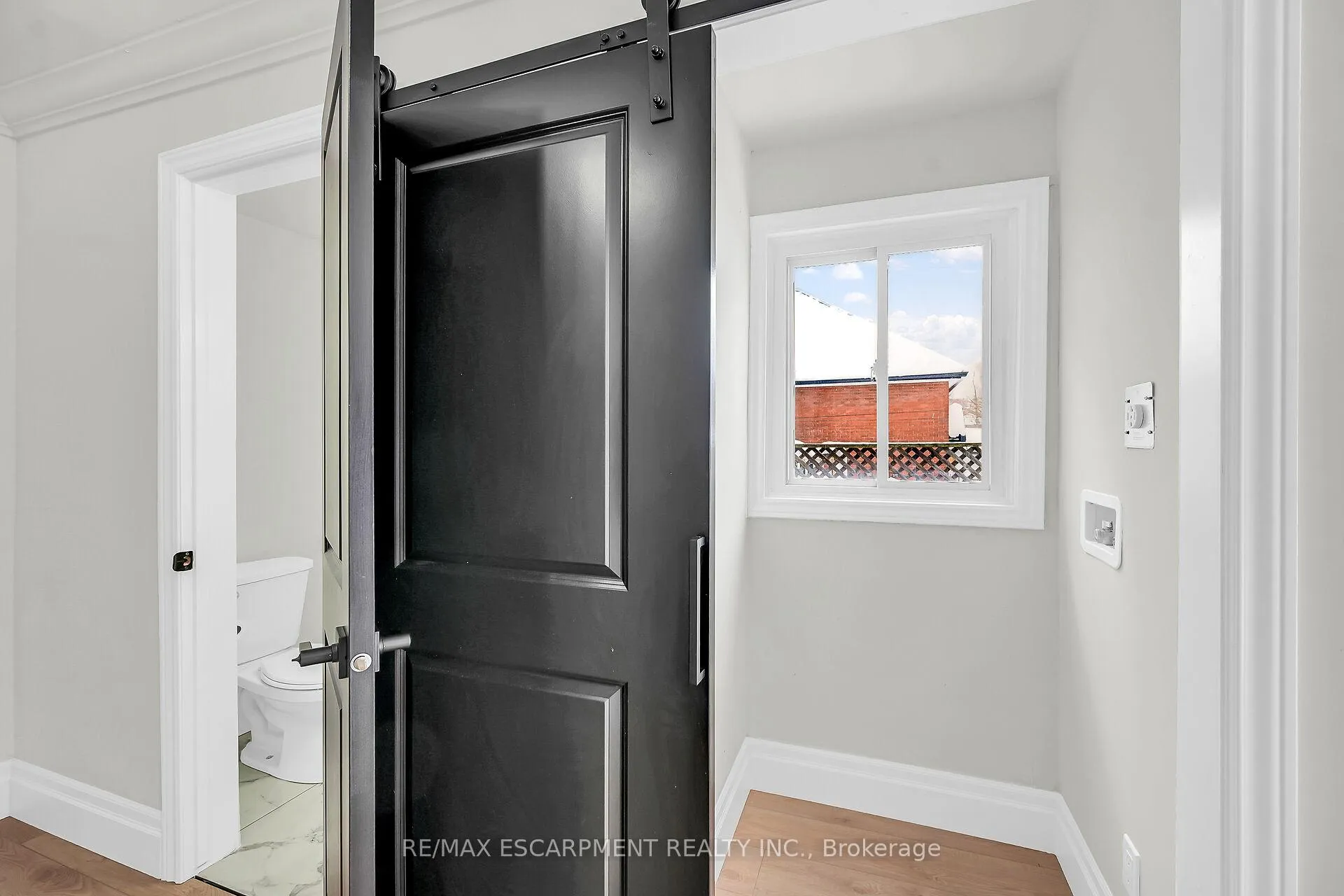 Photo 20 of 117 Rosslyn Avenue N, Hamilton, Crown Point — HOMEH
