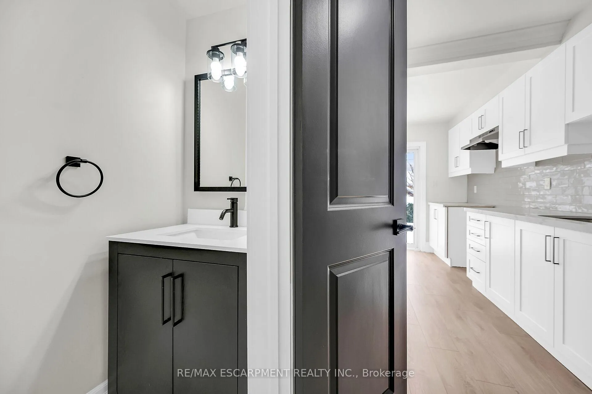 Photo 21 of 117 Rosslyn Avenue N, Hamilton, Crown Point — HOMEH