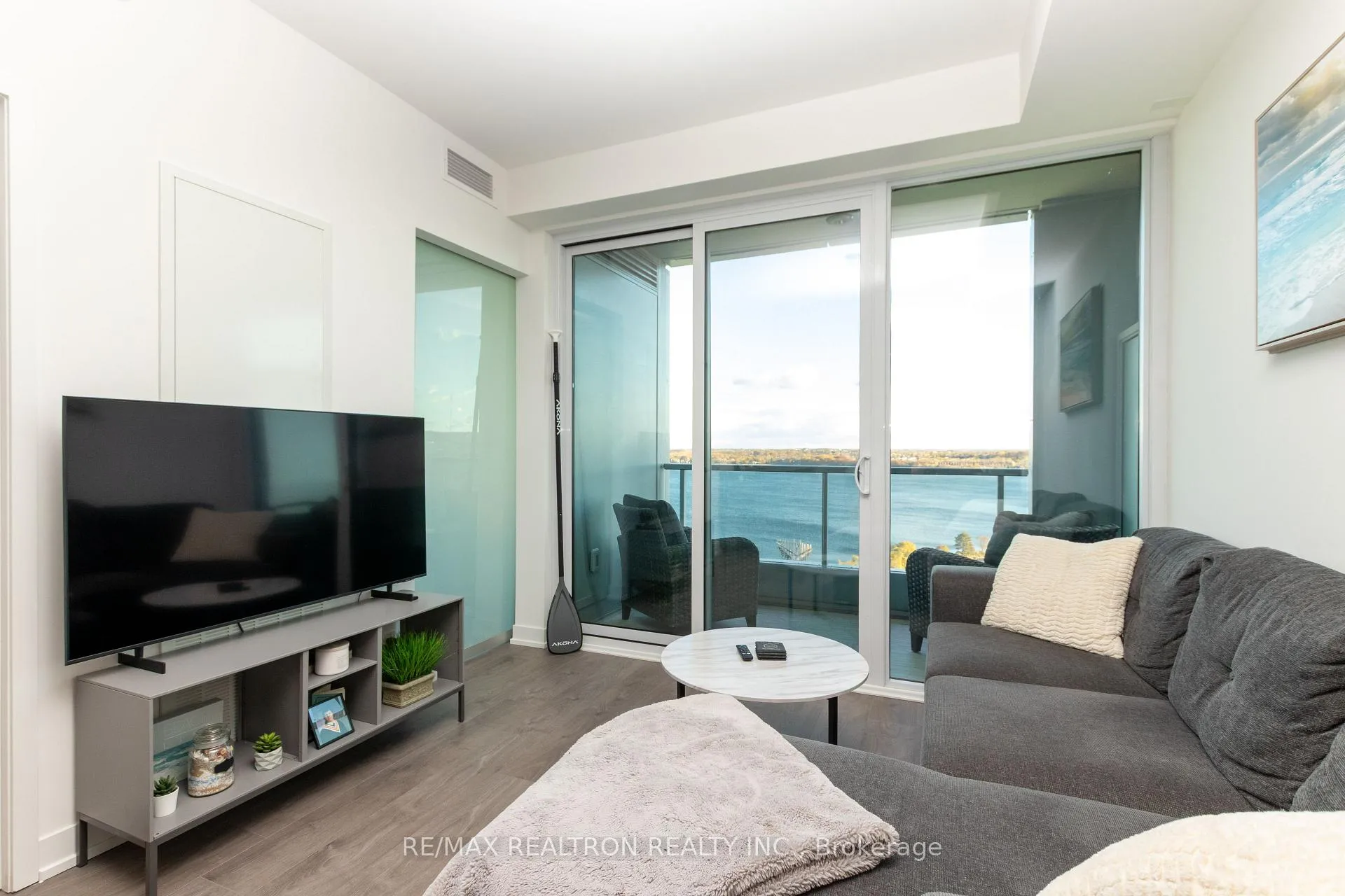 Photo 6 of Unit 1509, 39 Mary Street, Barrie, City Centre — HOMEH