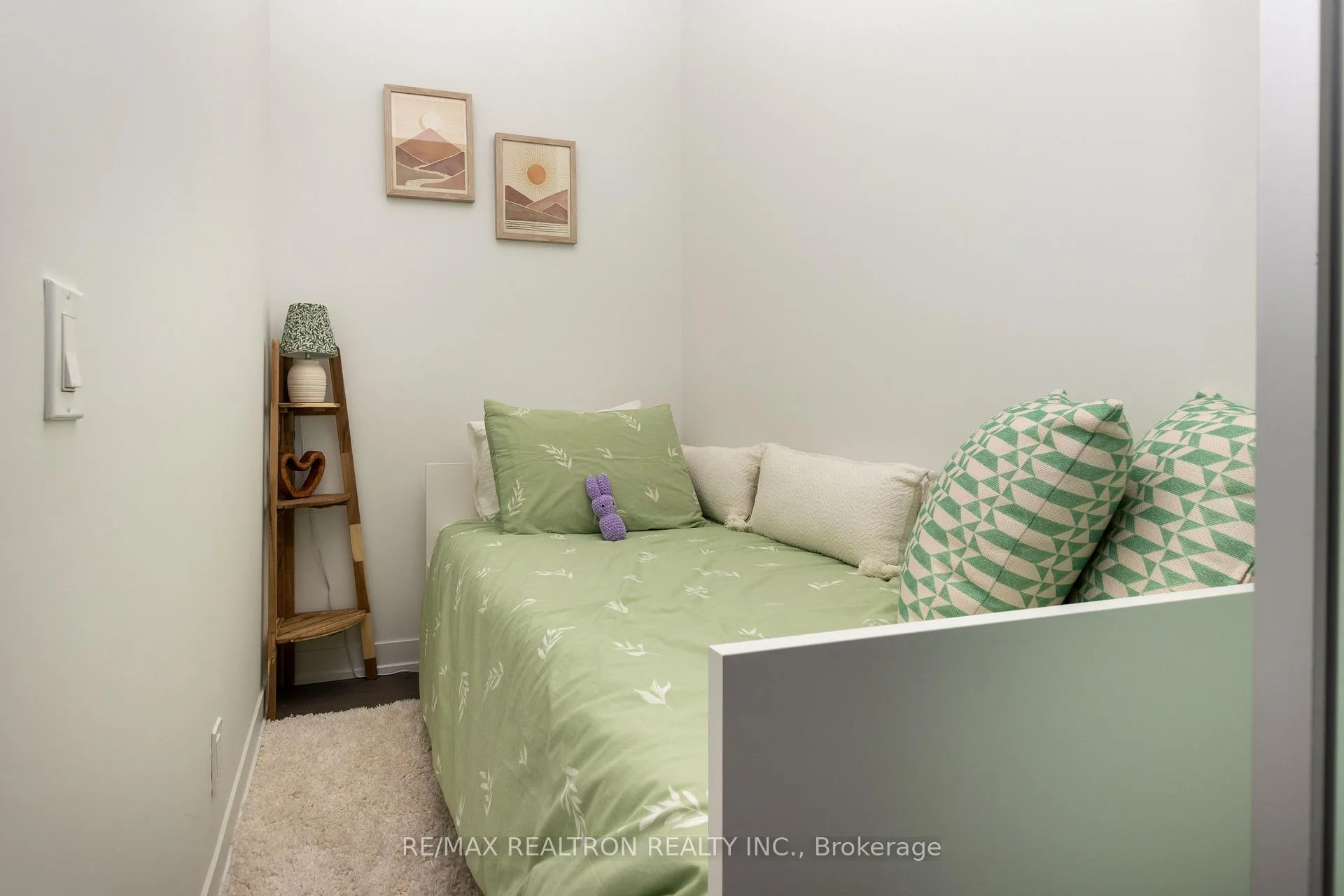 Photo 18 of Unit 1509, 39 Mary Street, Barrie, City Centre — HOMEH