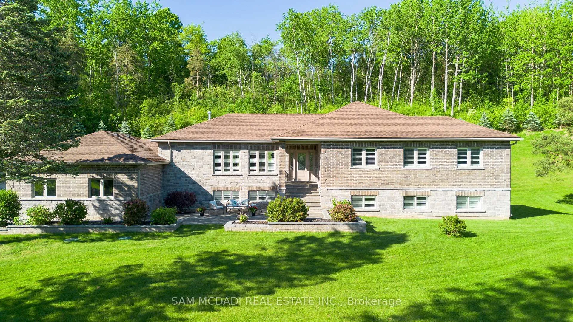 Photo 2 of 395 King Street E, Caledon, Bolton North — HOMEH