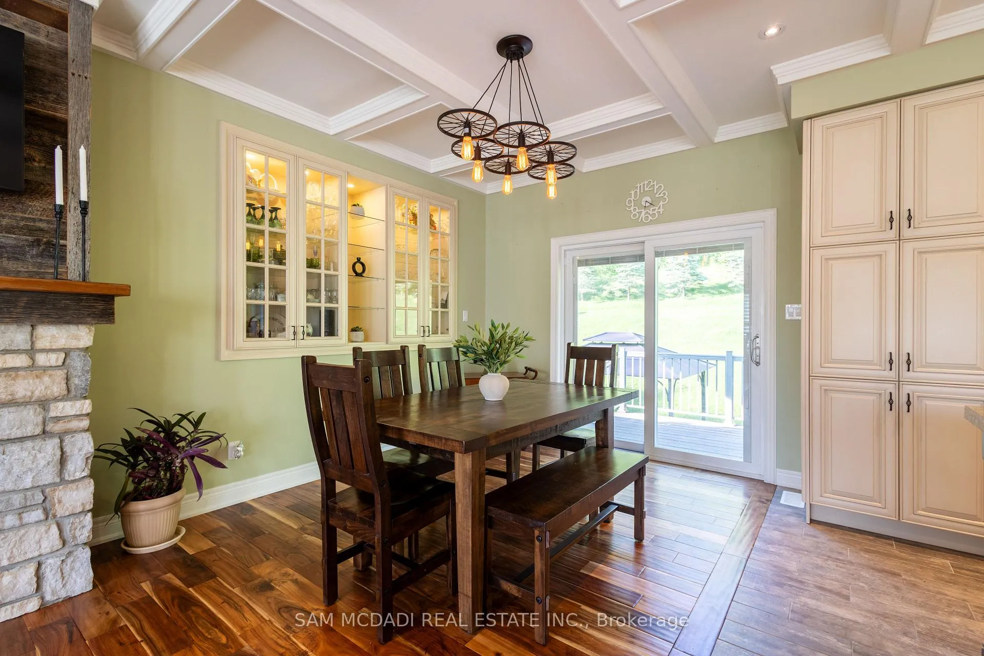 Photo 16 of 395 King Street E, Caledon, Bolton North — HOMEH