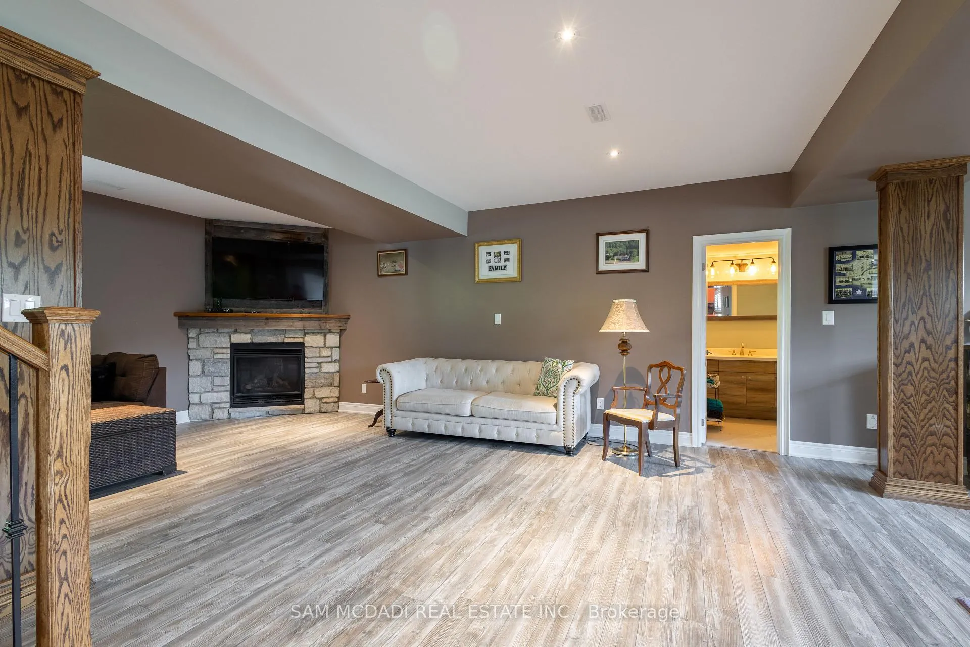 Photo 30 of 395 King Street E, Caledon, Bolton North — HOMEH