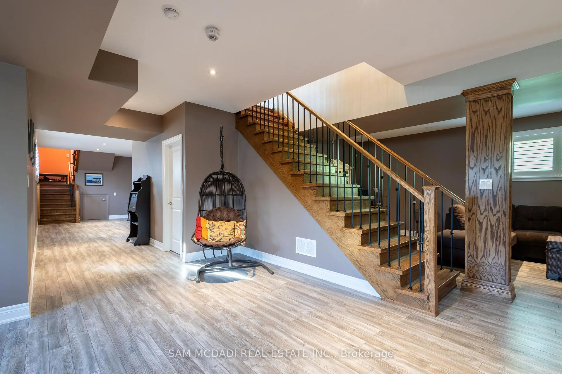 Photo 32 of 395 King Street E, Caledon, Bolton North — HOMEH