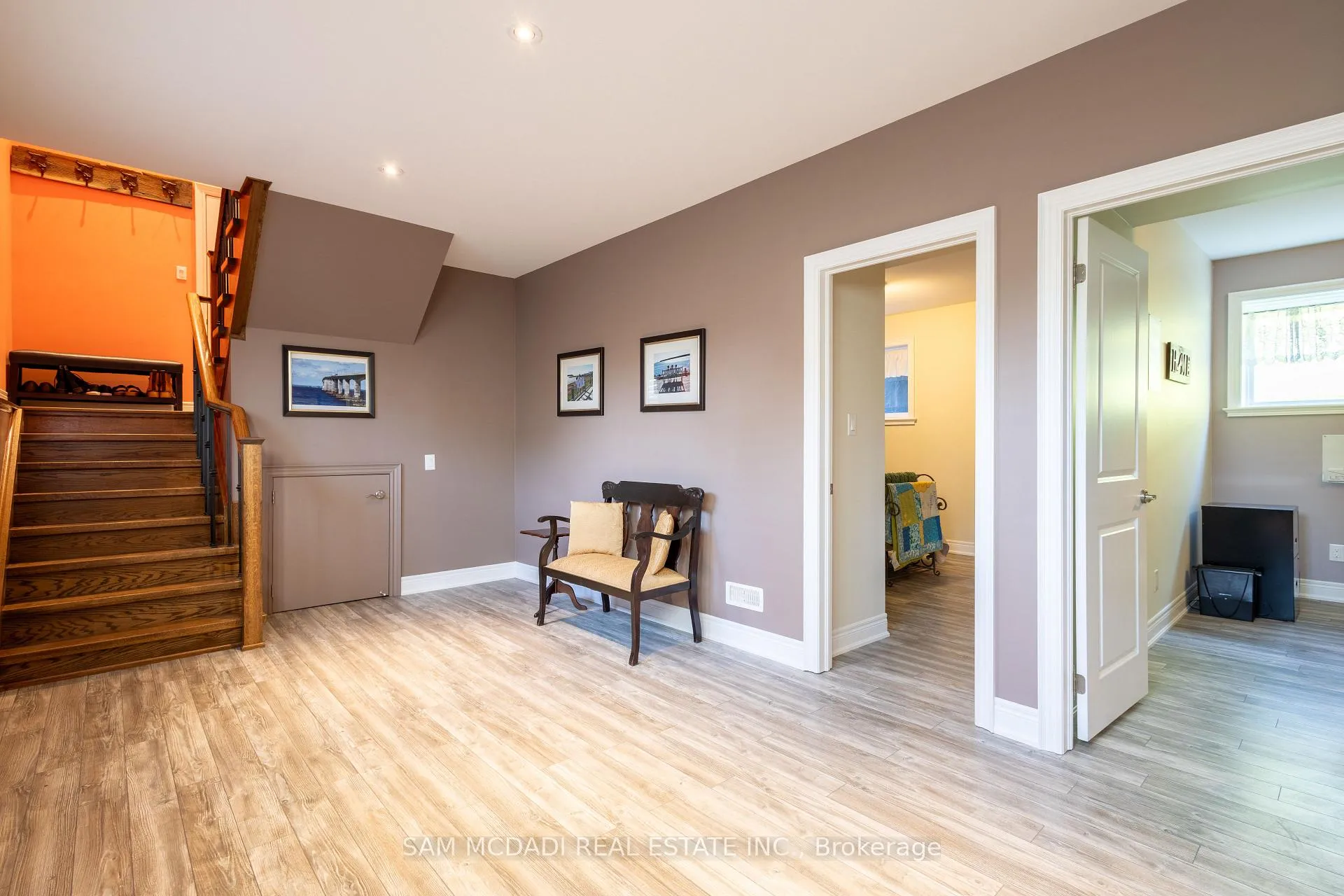 Photo 33 of 395 King Street E, Caledon, Bolton North — HOMEH