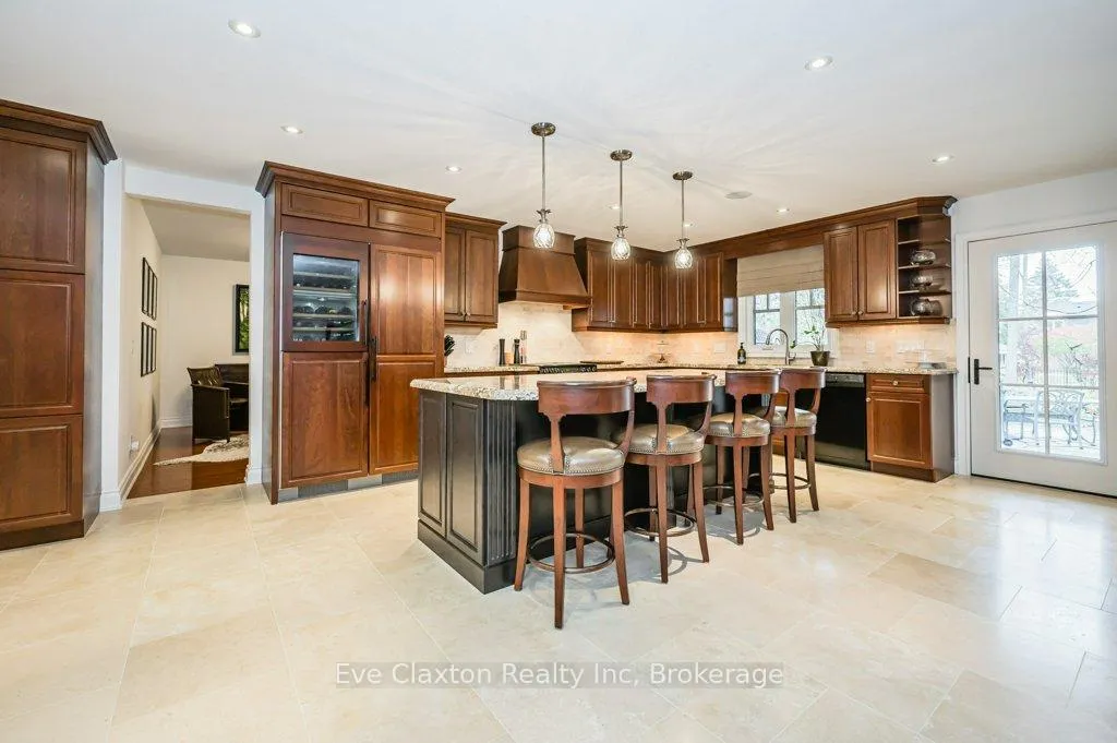 Photo 7 of 459 Winston Boulevard, Cambridge — HOMEH