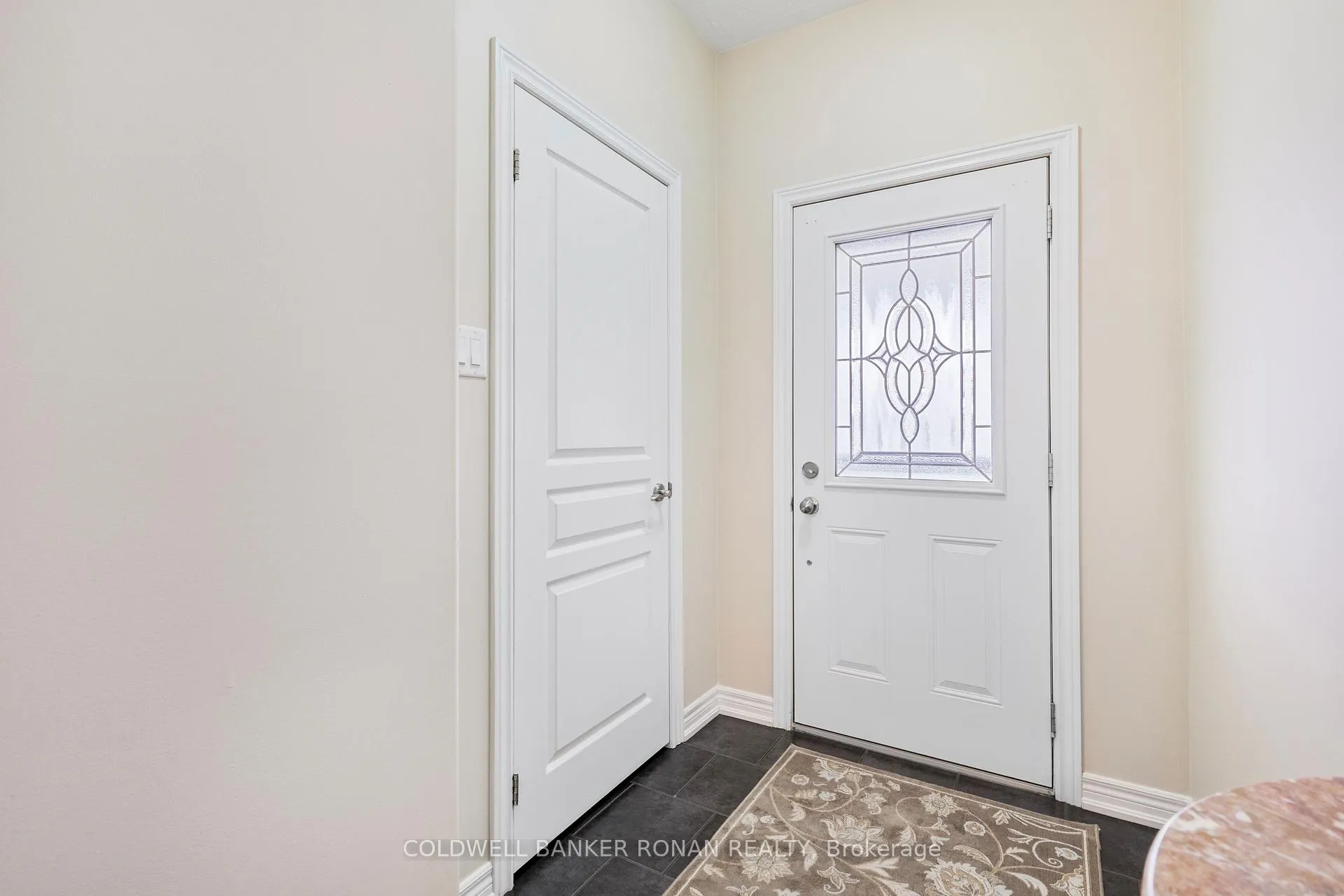 Photo 2 of 44 McMulkin Street, New Tecumseth, Alliston — HOMEH