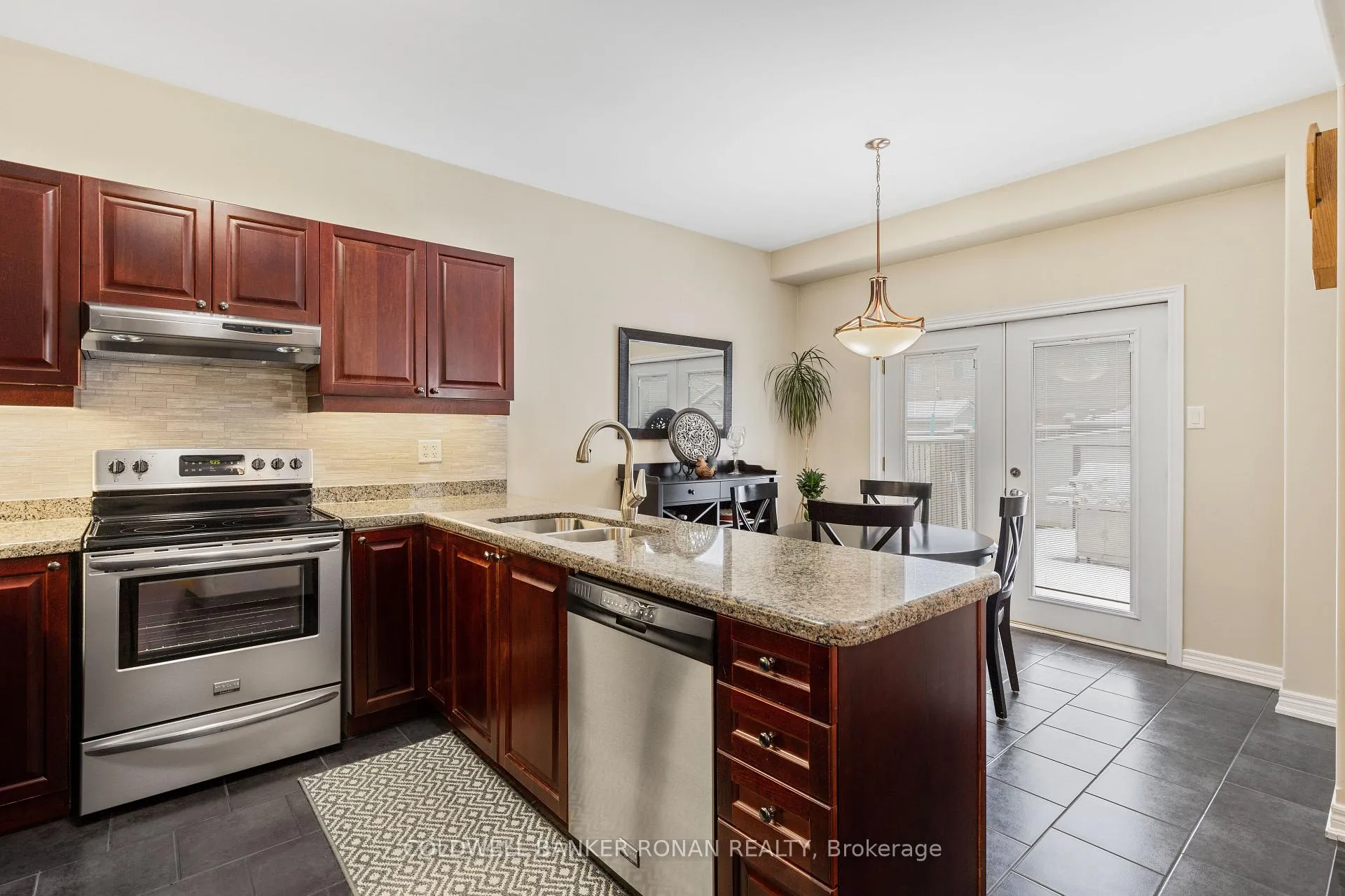 Photo 8 of 44 McMulkin Street, New Tecumseth, Alliston — HOMEH